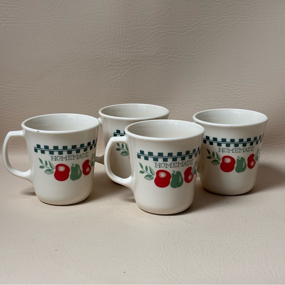 4 Vtg Corelle Mugs "Homemade - Farm Fresh" Green Red Apples Mugs